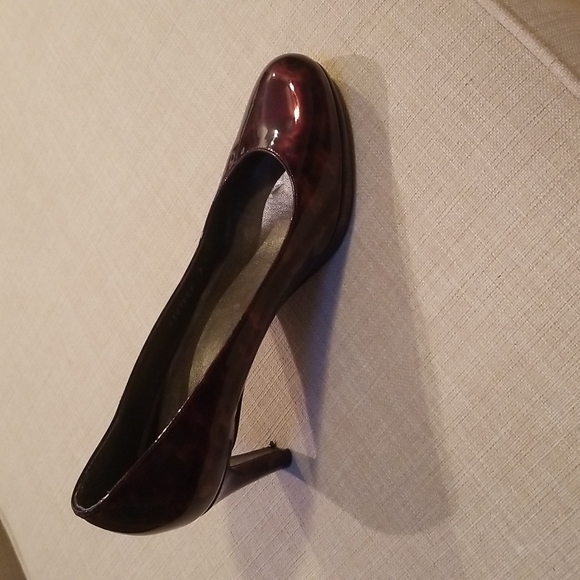 Stuart Weitzman Tortoise Shell Heels - Picture 7 of 15